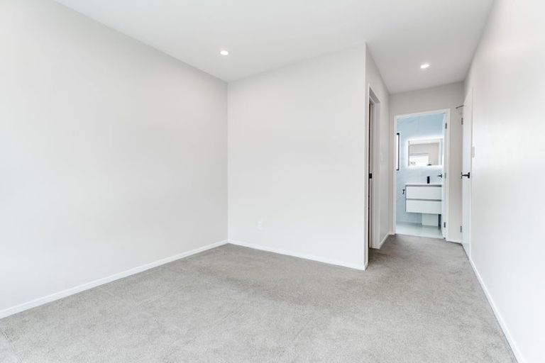 Photo of property in 44b Blakeborough Drive, Forrest Hill, Auckland, 0620