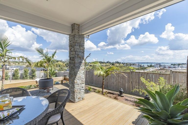 Photo of property in 49 Eighth View Avenue, Beachlands, Auckland, 2018