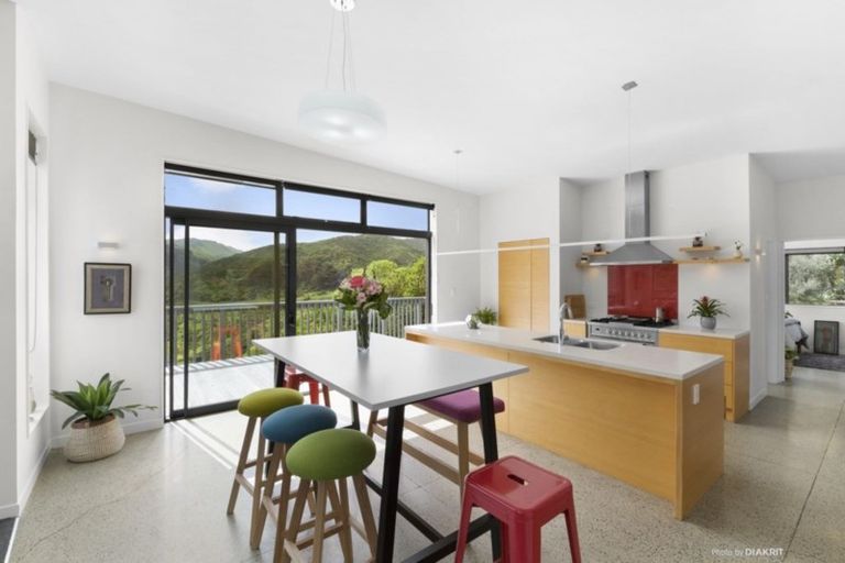 Photo of property in 30 Jordan Street, Owhiro Bay, Wellington, 6023