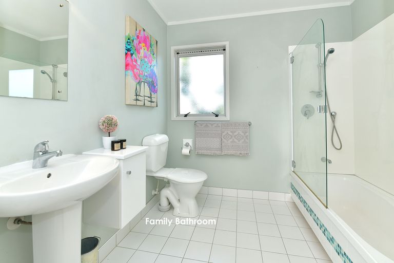 Photo of property in 60 Puhoi Road, Puhoi, Warkworth, 0994