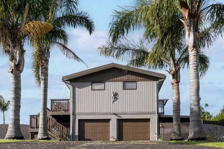 Photo of property in 5 Taihiki Road, Clarks Beach, 2122