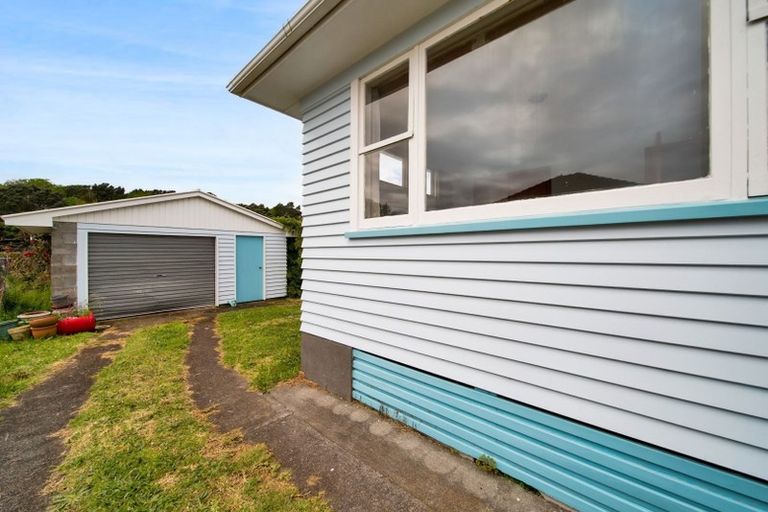 Photo of property in 52a Blake Street, Waitara, 4320