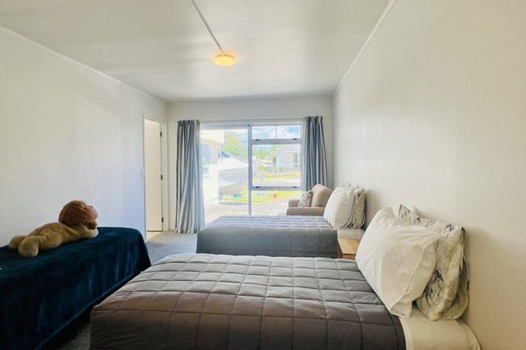 Photo of property in 98 Victoria Street, Coromandel, 3506