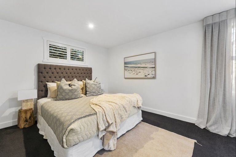 Photo of property in 15 Ngarata Avenue, Mount Maunganui, 3116