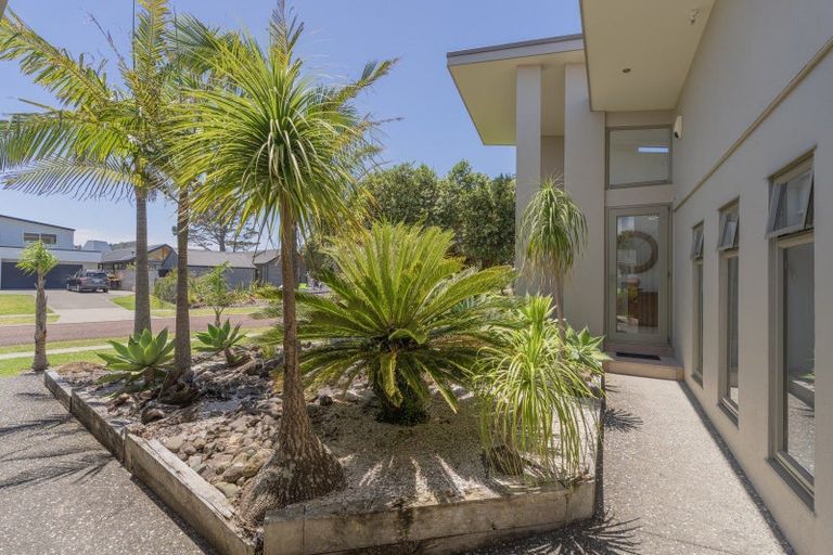 Photo of property in 6 Prescott Place, Pauanui, Hikuai, 3579