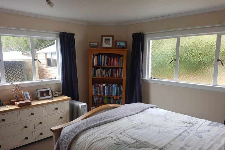 Photo of property in 75 Oxley Crescent, Broad Bay, Dunedin, 9014