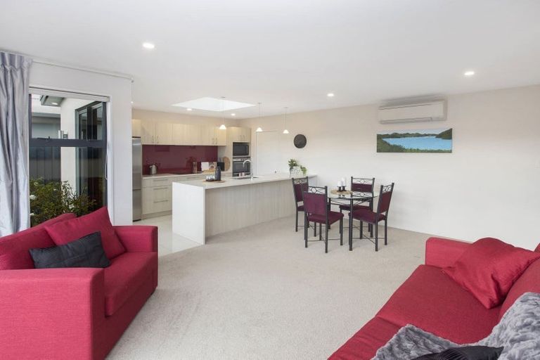 Photo of property in 6 Kilkivan Lane, Broomfield, Christchurch, 8042
