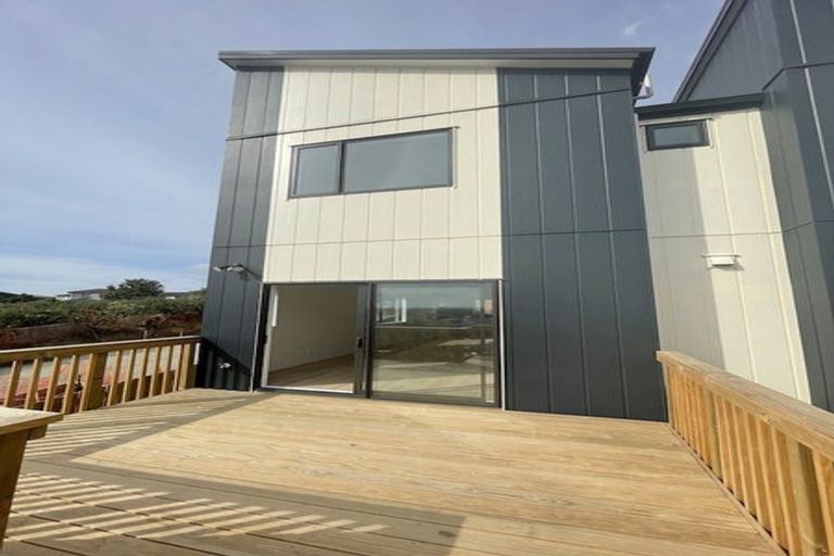 Photo of property in 9a Crestview Rise, Papakura, 2110