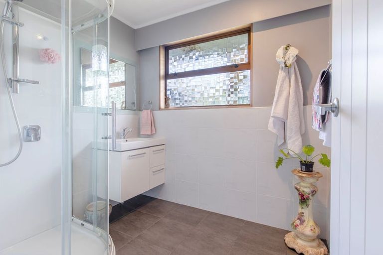 Photo of property in 8 Holdsworth Avenue, Milson, Palmerston North, 4414