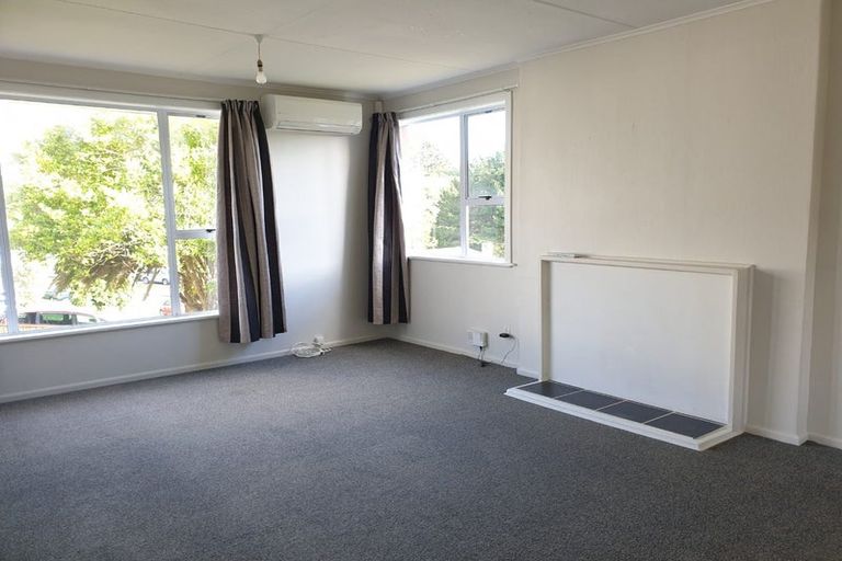 Photo of property in 3 Bellona Place, Cannons Creek, Porirua, 5024