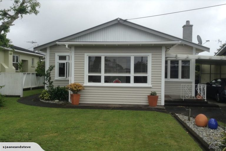 Photo of property in 37 Dorset Avenue, Westown, New Plymouth, 4310