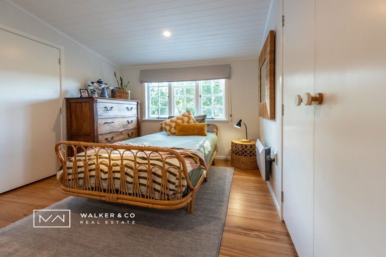 Photo of property in 4 Elmslie Road, Pinehaven, Upper Hutt, 5019