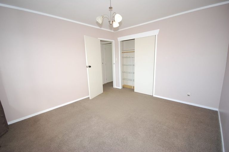 Photo of property in 1/17 Ballater Place, Highland Park, Auckland, 2010