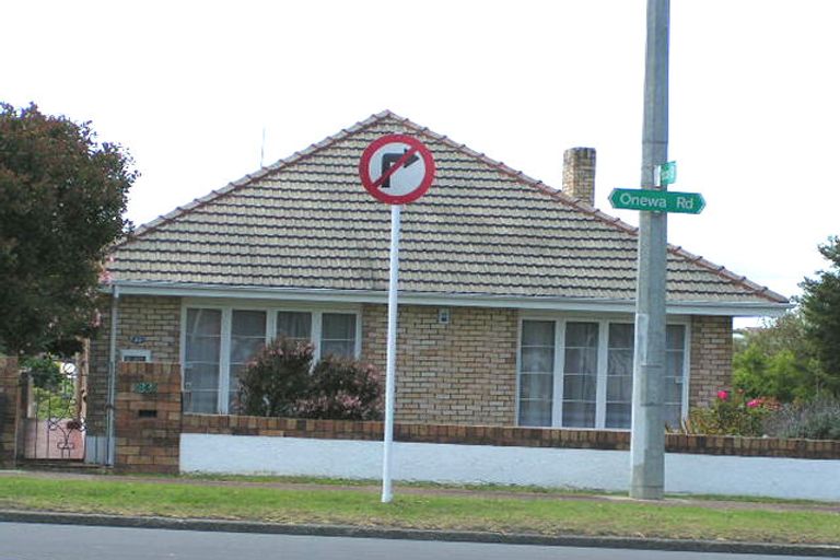 Photo of property in 33 Onewa Road, Northcote, Auckland, 0627