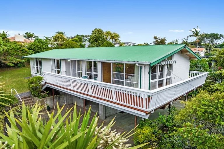 Photo of property in 283a Beach Road, Campbells Bay, Auckland, 0630