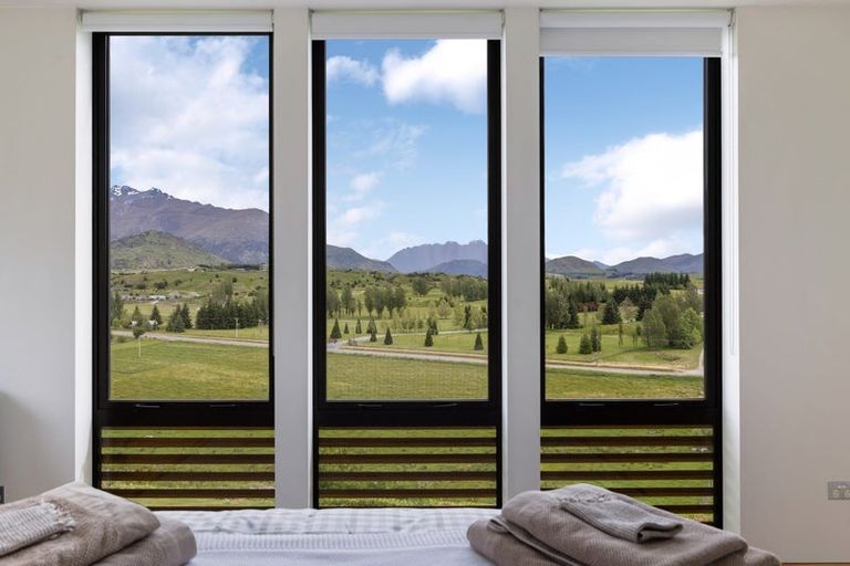 Photo of property in 20 Advance Terrace, Arrowtown, 9302