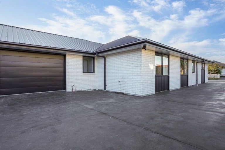 Photo of property in 2/14 Woodhouse Street, Linwood, Christchurch, 8062