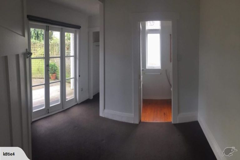 Photo of property in 23 Maungakiekie Avenue, Greenlane, Auckland, 1051