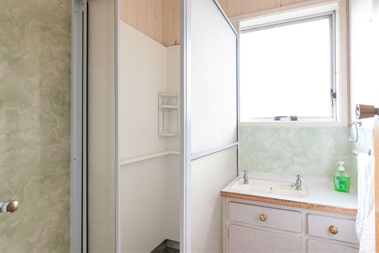 Photo of property in 5/1 Ribblesdale Road, Henderson, Auckland, 0612