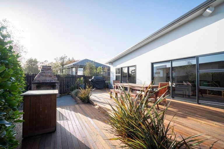 Photo of property in 121 Atawhai Road, Fitzherbert, Palmerston North, 4410