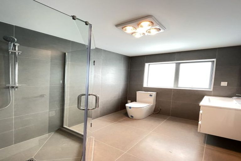 Photo of property in 13b Stott Avenue, Birkdale, Auckland, 0626