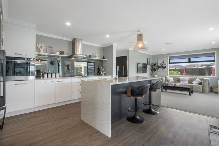 Photo of property in 19 Wairere Rise, Omokoroa, 3114