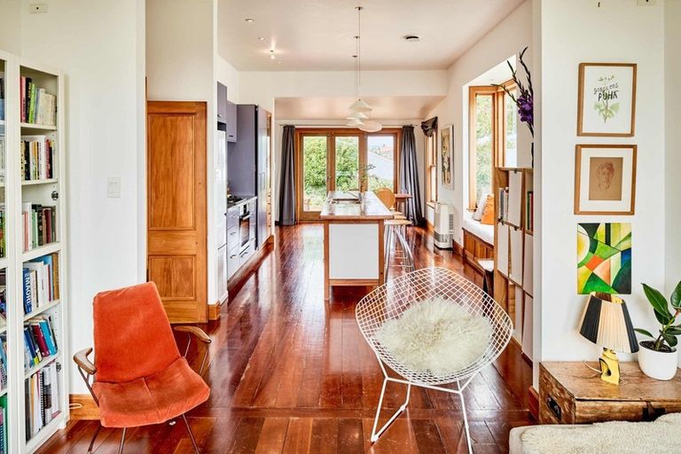 Photo of property in 33 Harland Street, Brooklyn, Wellington, 6021