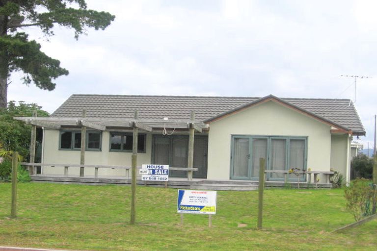 Photo of property in 121 Kowhai Avenue, Matarangi, Whitianga, 3592