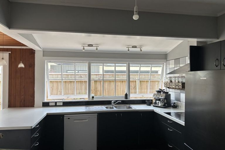 Photo of property in 23 Brightwater Terrace, Terrace End, Palmerston North, 4410