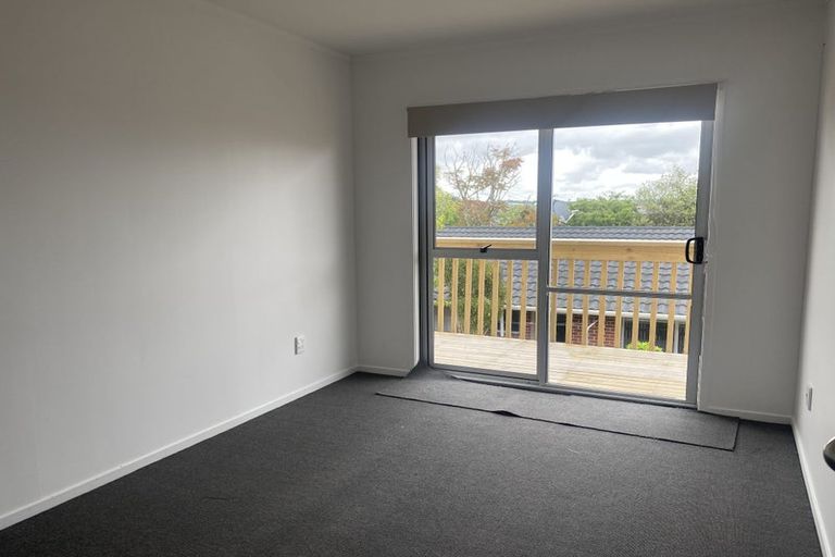 Photo of property in 50 View Road, Henderson, Auckland, 0612