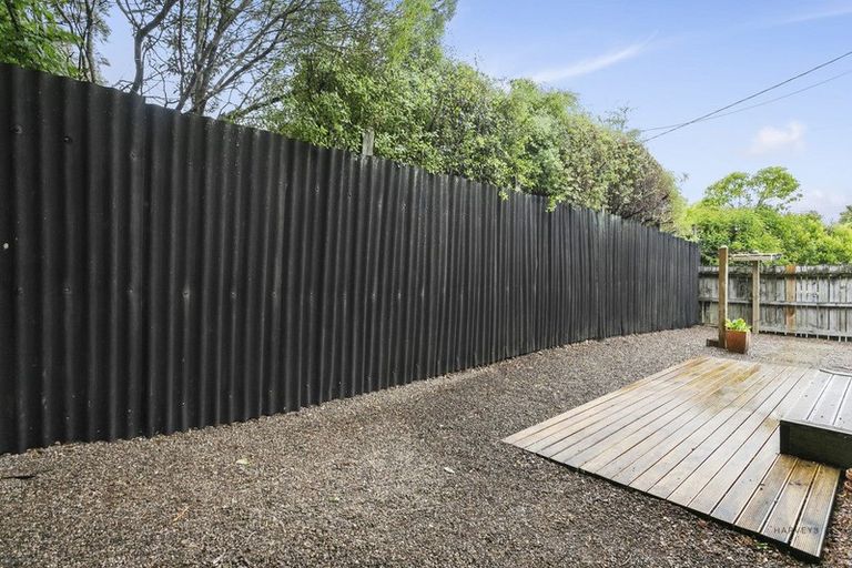 Photo of property in 512a West Coast Road, Oratia, Auckland, 0604