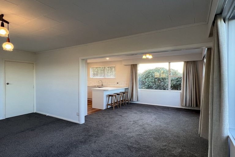 Photo of property in 12 Parkview Place, Avonhead, Christchurch, 8042