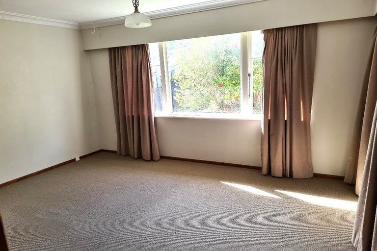 Photo of property in 11 William Souter Street, Forrest Hill, Auckland, 0620