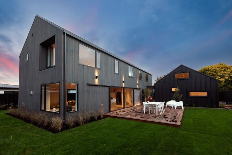 Photo of property in 86 Wairakei Road, Bryndwr, Christchurch, 8052