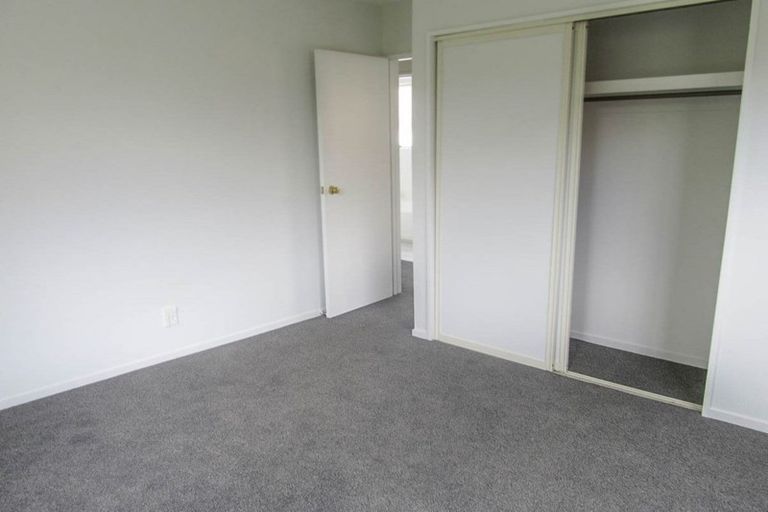 Photo of property in 4/2 Broadbent Street, Riccarton, Christchurch, 8041