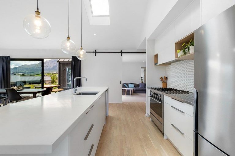 Photo of property in 4 Polperro Court, Jacks Point, Queenstown, 9371