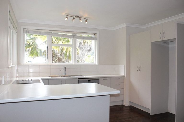 Photo of property in 191a Glengarry Road, Glen Eden, Auckland, 0602