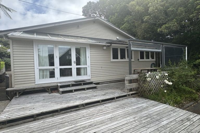 Photo of property in 26 Burma Road, Khandallah, Wellington, 6035