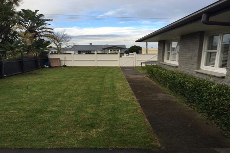 Photo of property in 39 Edgecumbe Road, Tauranga, 3110