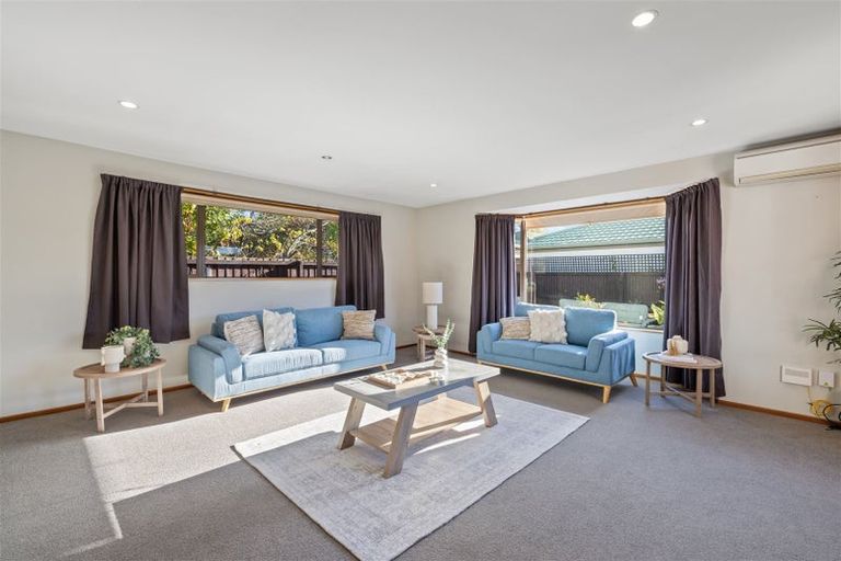 Photo of property in 4b Grassmere Street, Papanui, Christchurch, 8052