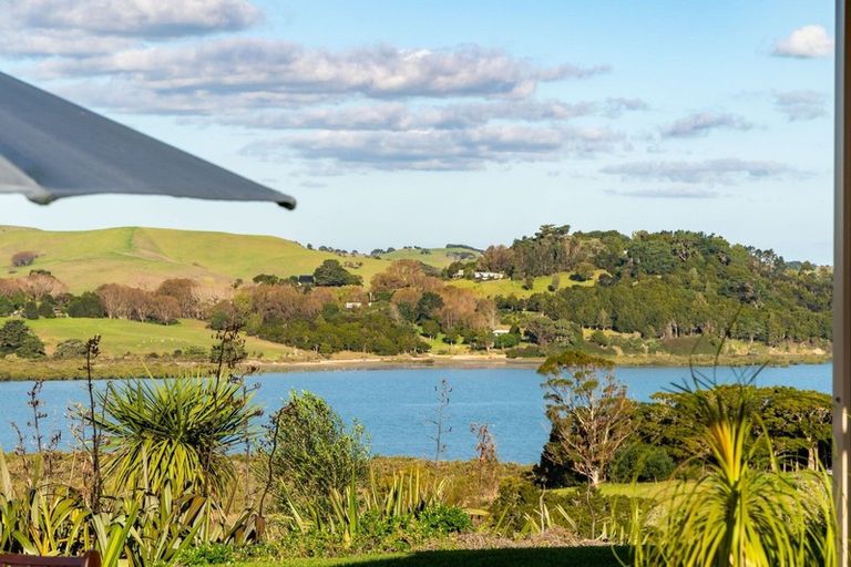 Photo of property in 145 Petley Road, Paparoa, 0571