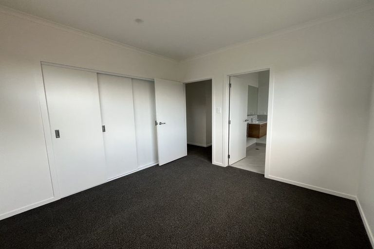Photo of property in 3/4 Toru Street, Te Atatu Peninsula, Auckland, 0610