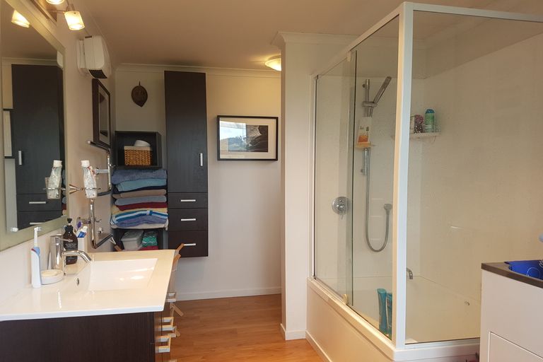 Photo of property in 75 Oxley Crescent, Broad Bay, Dunedin, 9014