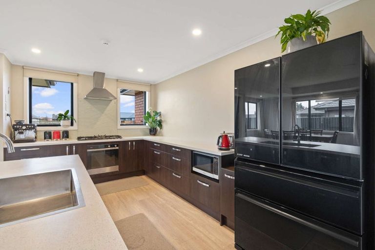 Photo of property in 98 Hoffman Court, Waikiwi, Invercargill, 9810