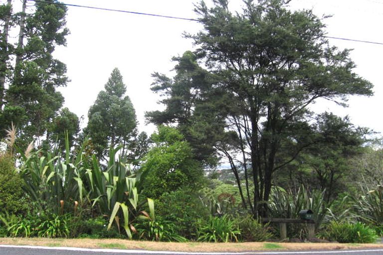 Photo of property in 53 Takahe Road, Titirangi, Auckland, 0604