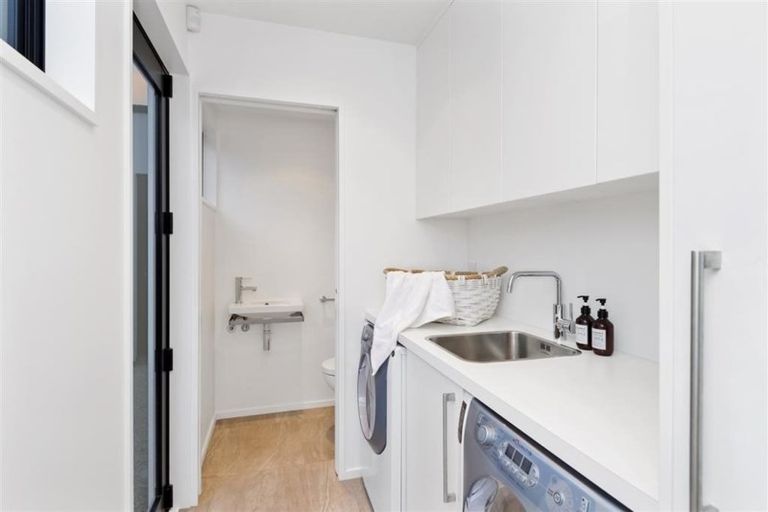 Photo of property in 22 Office Road, Merivale, Christchurch, 8014