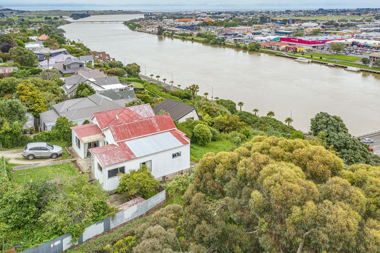 Photo of property in 30 Hipango Terrace, Durie Hill, Whanganui, 4500