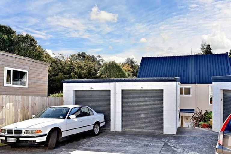 Photo of property in 10/20 Selwyn Road, Cockle Bay, Auckland, 2014