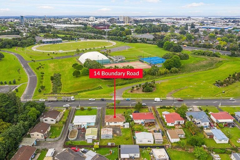 Photo of property in 14 Boundary Road, Clover Park, Auckland, 2019
