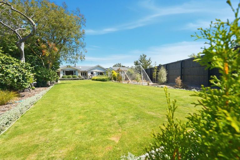 Photo of property in 2 Church Street, Amberley, 7410